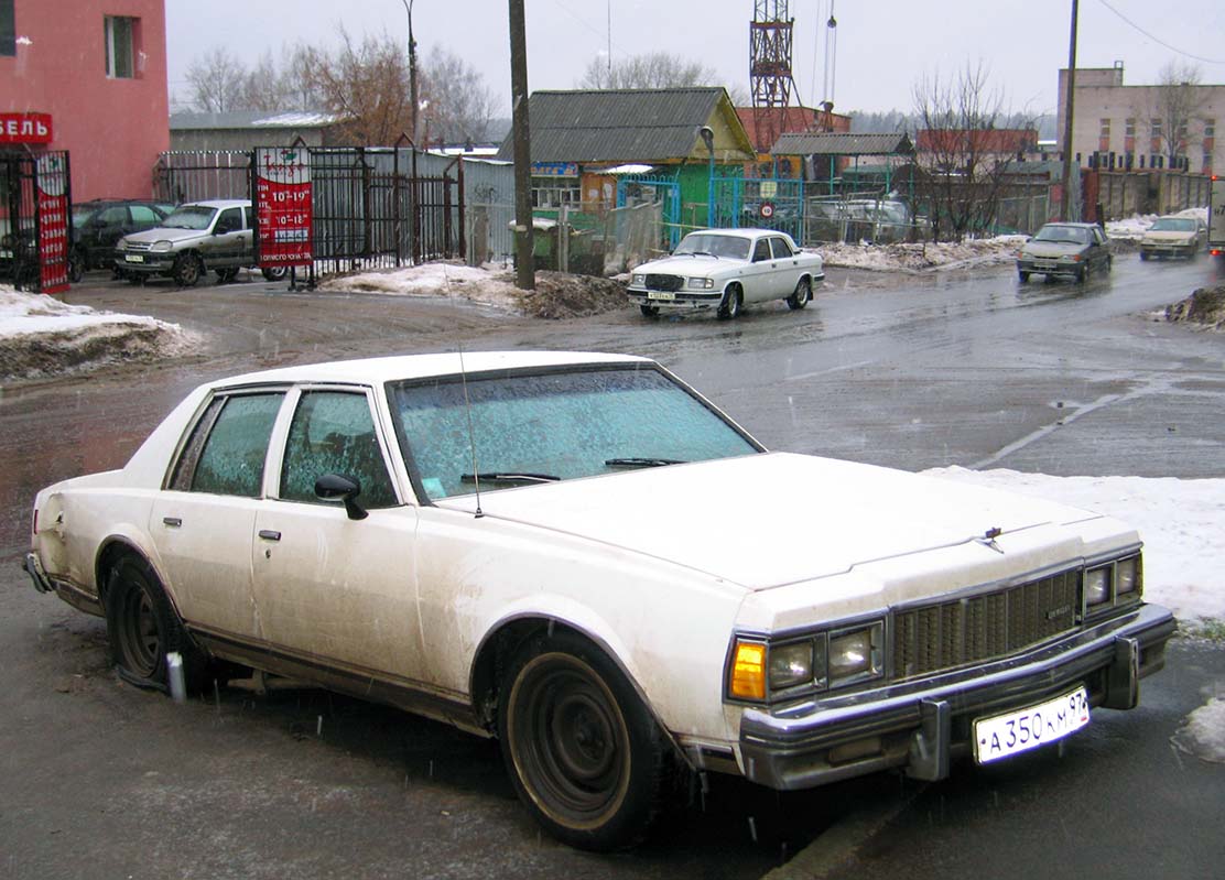 Москва, № А 350 КМ 97 — Chevrolet Caprice (3G) '77-90