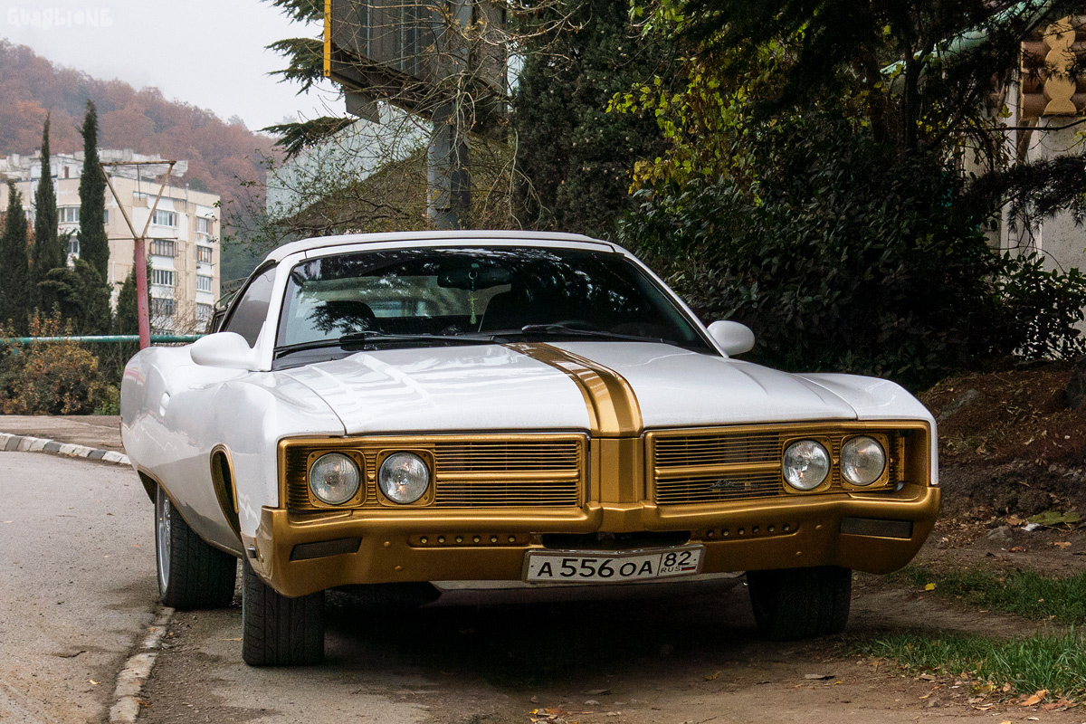 Крым, № А 556 ОА 82 — Buick LeSabre (3G) '65-70
