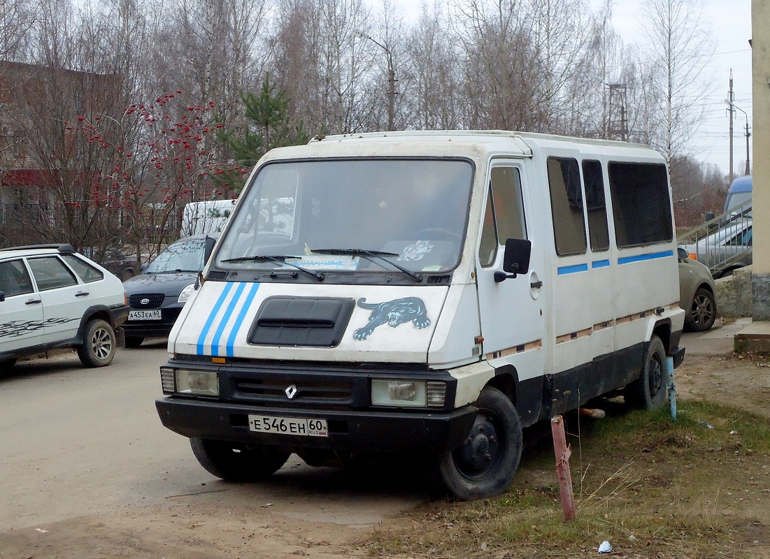 Псковская область, № Е 546 ЕН 60 — Renault Master '80-97