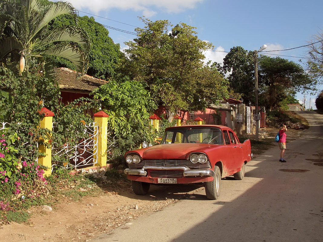 Куба, № P 013 786 — Plymouth Savoy (3G) '57-59