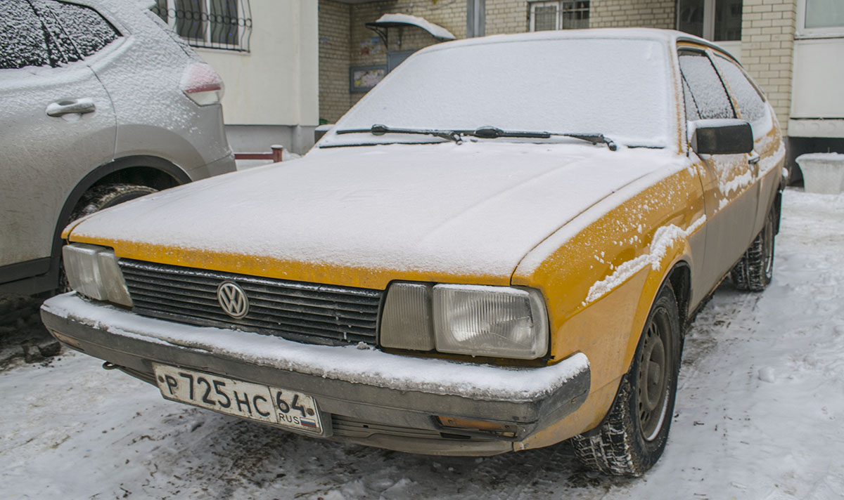 Саратовская область, № Р 725 НС 64 — Volkswagen Passat (B2) '80-88