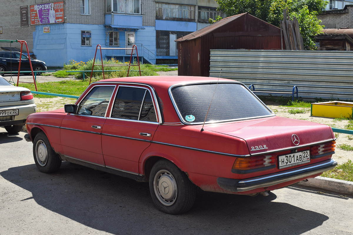 Алтайский край, № Н 301 АВ 22 — Mercedes-Benz (W123) '76-86