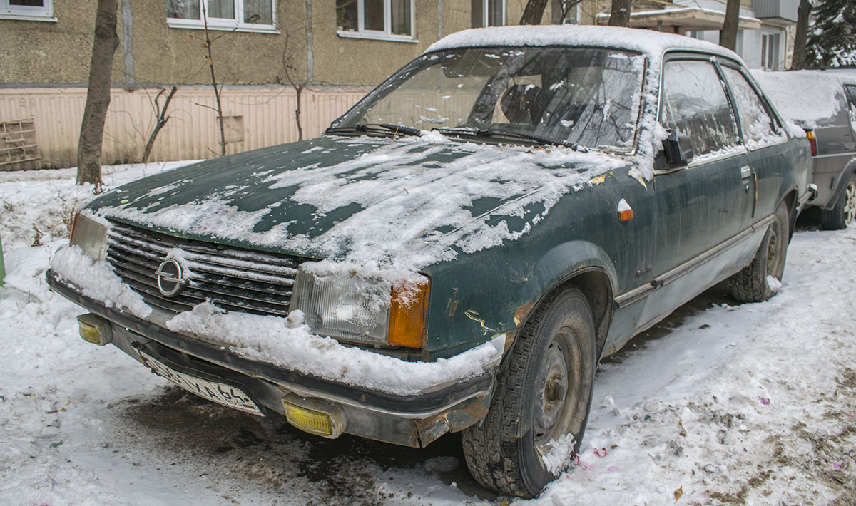 Саратовская область, № О 561 ХА 64 — Opel Rekord (E1) '77-82