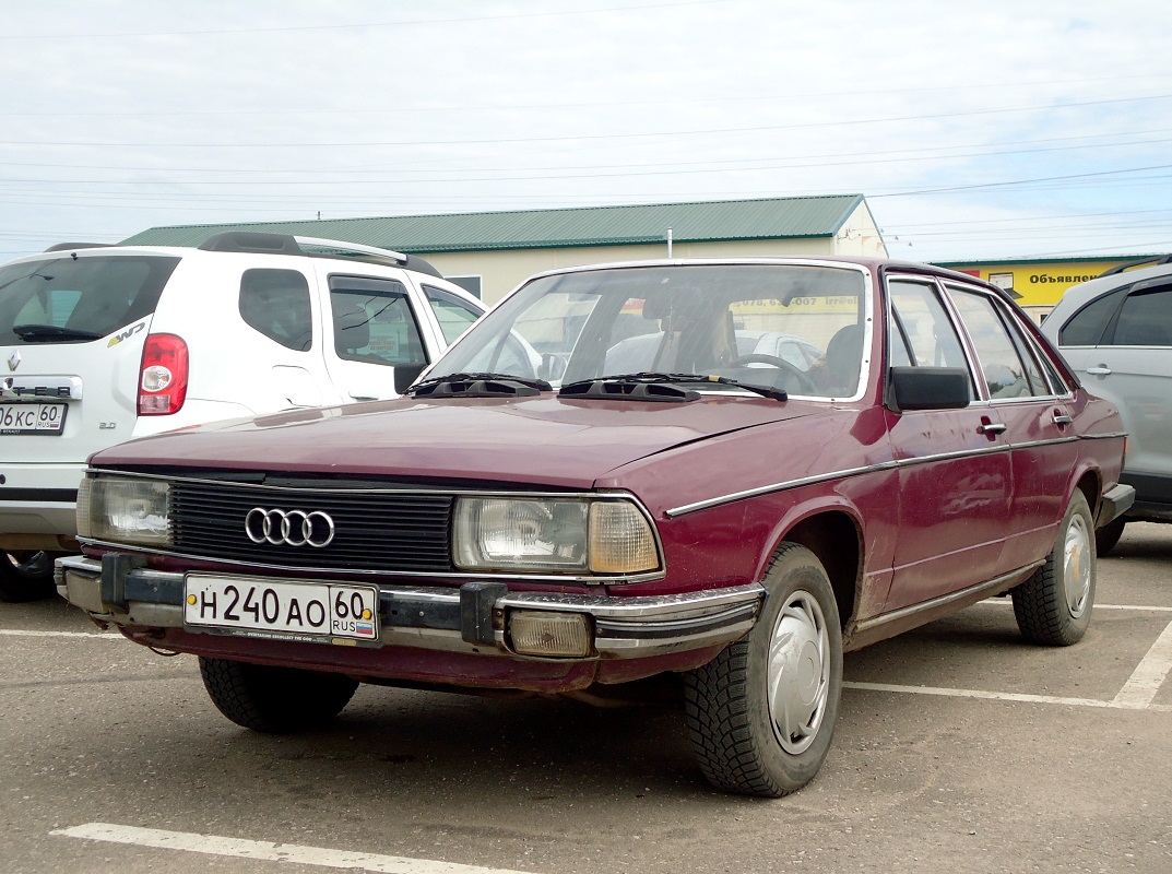 Псковская область, № Н 240 АО 60 — Audi 100 (C2) '76-83