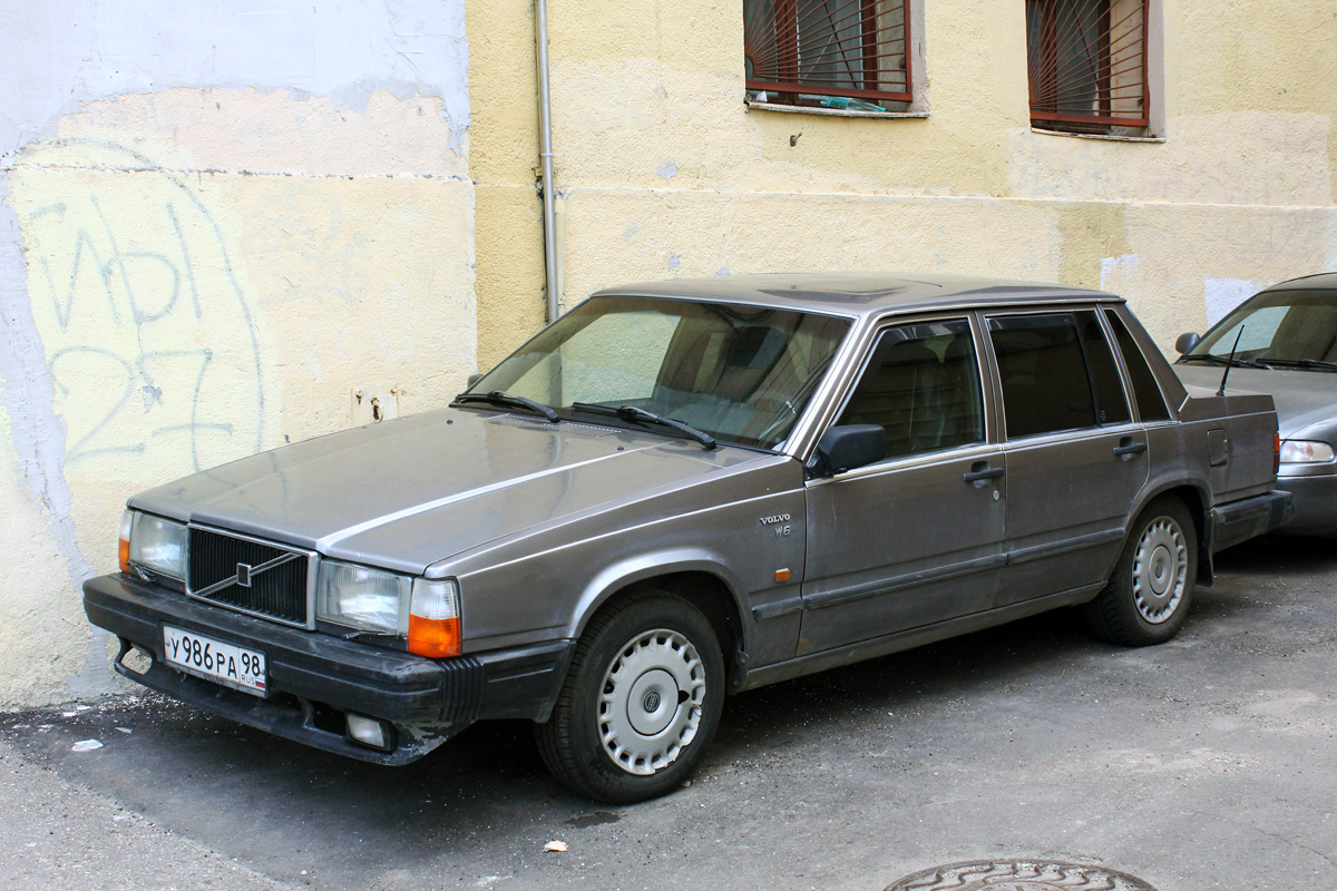 Санкт-Петербург, № У 986 РА 98 — Volvo 740 '84-92