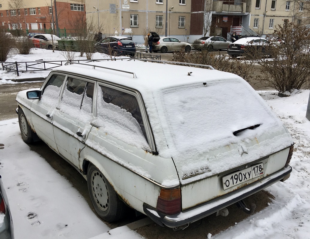 Санкт-Петербург, № О 190 ХУ 178 — Mercedes-Benz (S123) '78-86