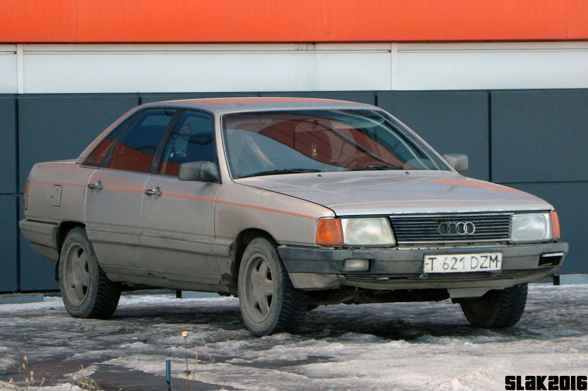 Северо-Казахстанская область, № T 621 DZM — Audi 100 (C3) '82-91