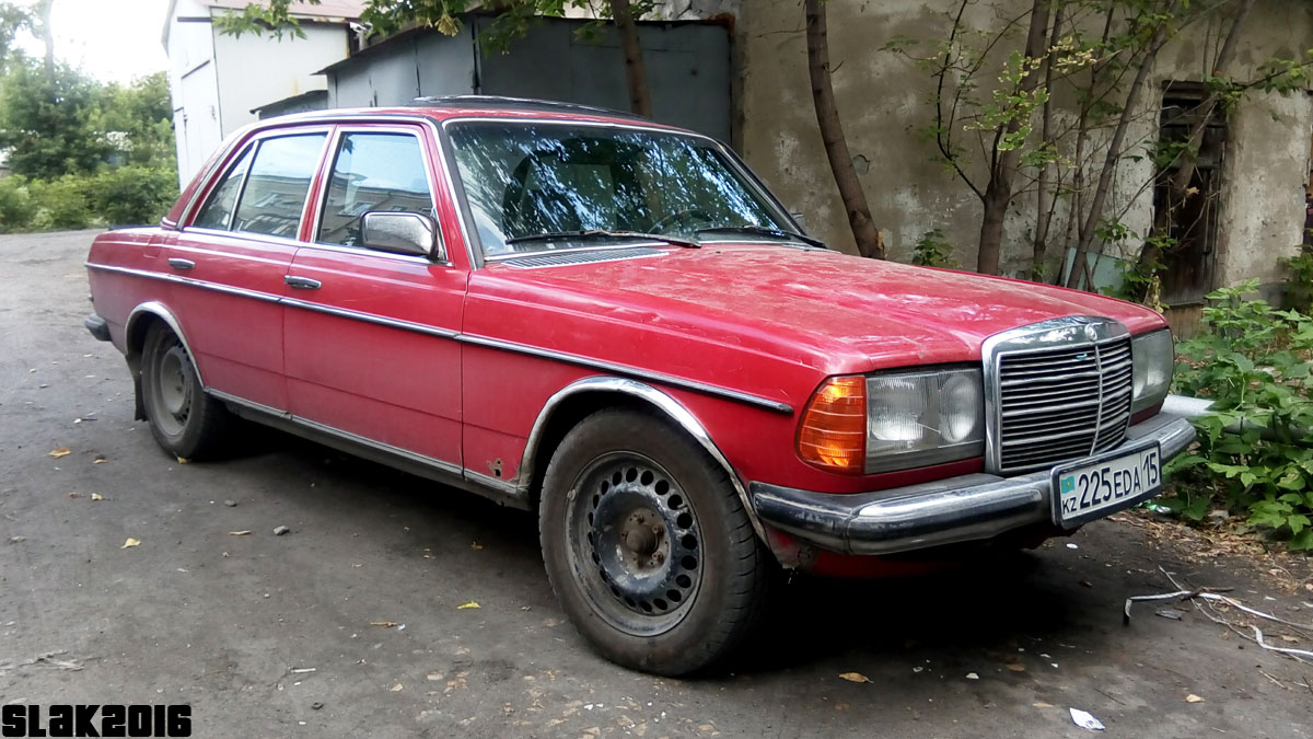 Северо-Казахстанская область, № 225 EDA 15 — Mercedes-Benz (W123) '76-86
