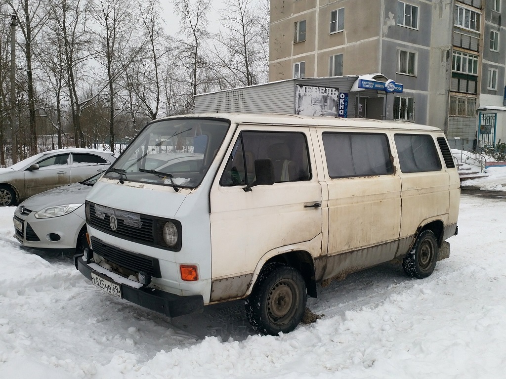 Тверская область, № Х 825 НВ 69 — Volkswagen Typ 2 (Т3) '79-92