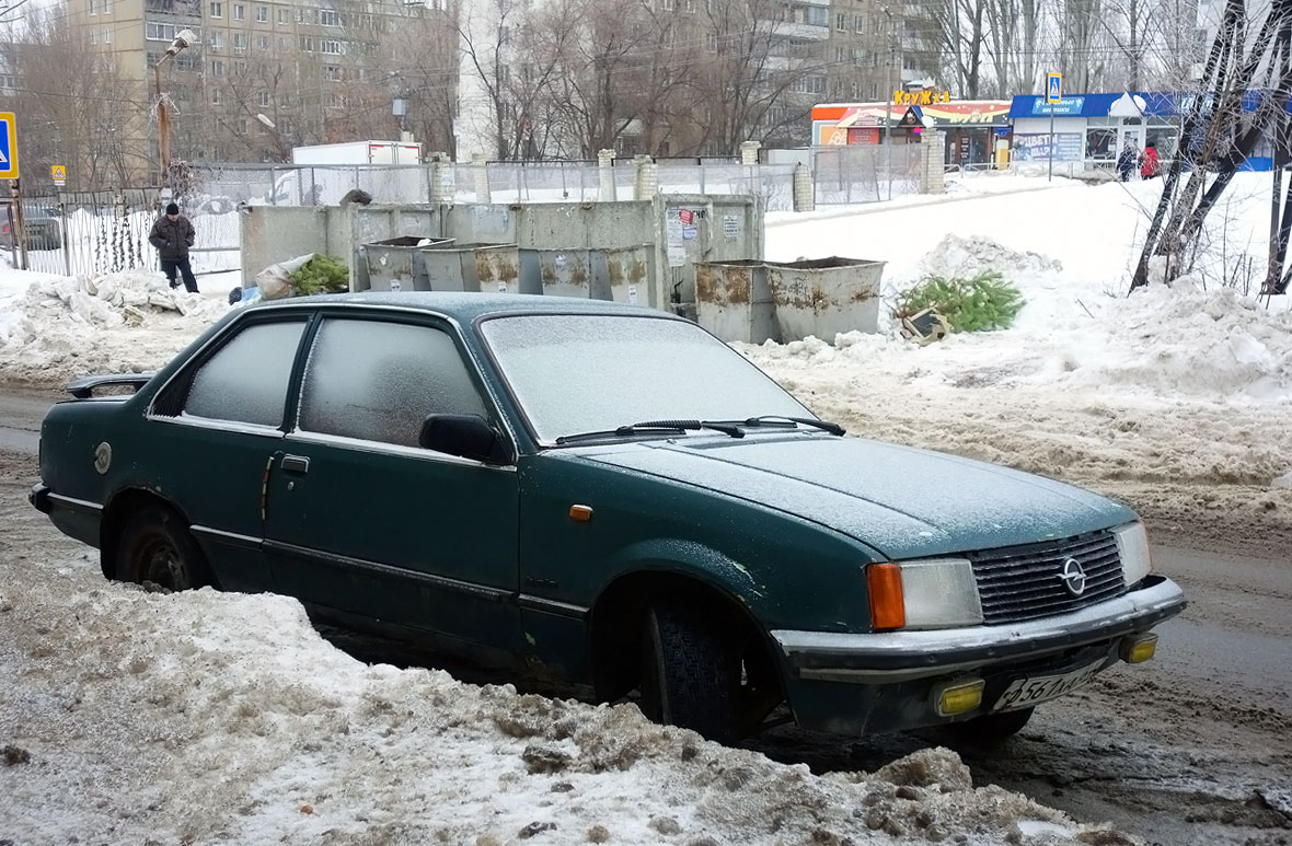 Саратовская область, № О 561 ХА 64 — Opel Rekord (E1) '77-82
