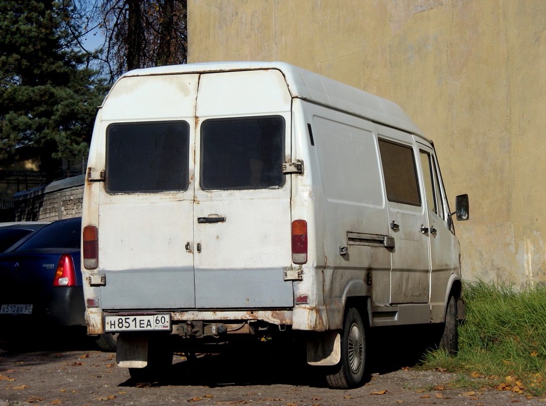 Псковская область, № Н 851 ЕА 60 — Mercedes-Benz T1 '76-96