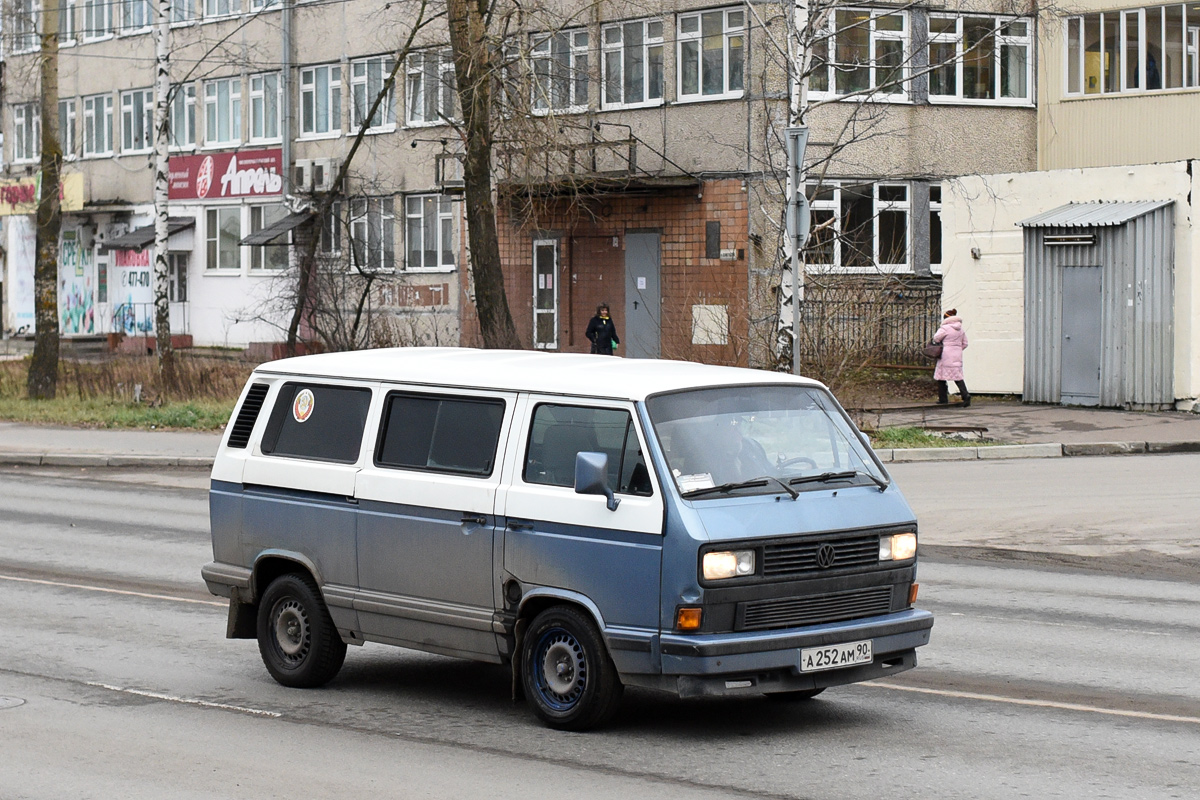 Архангельская область, № А 252 АМ 90 — Volkswagen Typ 2 (Т3) '79-92; Московская область — Вне региона