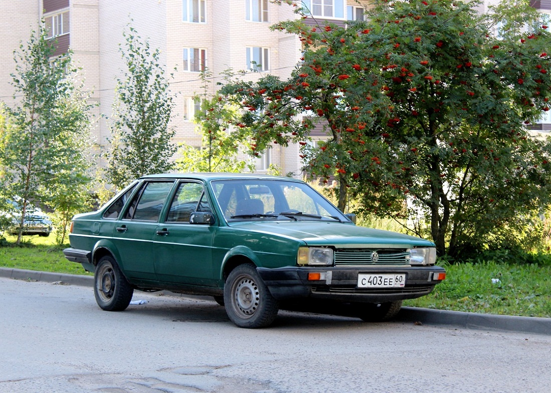 Псковская область, № С 403 ЕЕ 60 — Volkswagen Santana (B2) '81-84