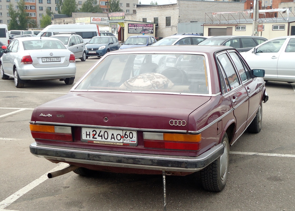 Псковская область, № Н 240 АО 60 — Audi 100 (C2) '76-83
