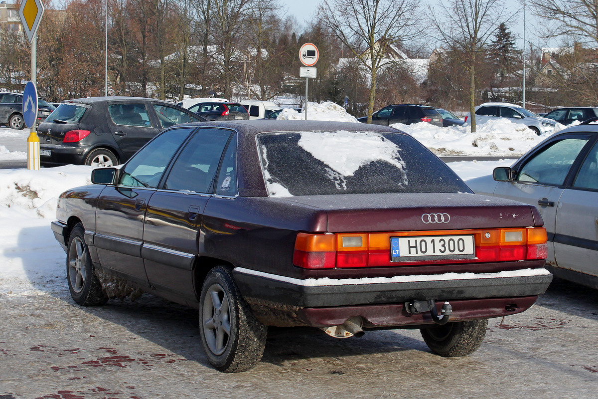 Литва, № H01300 — Audi 100 (C3) '82-91