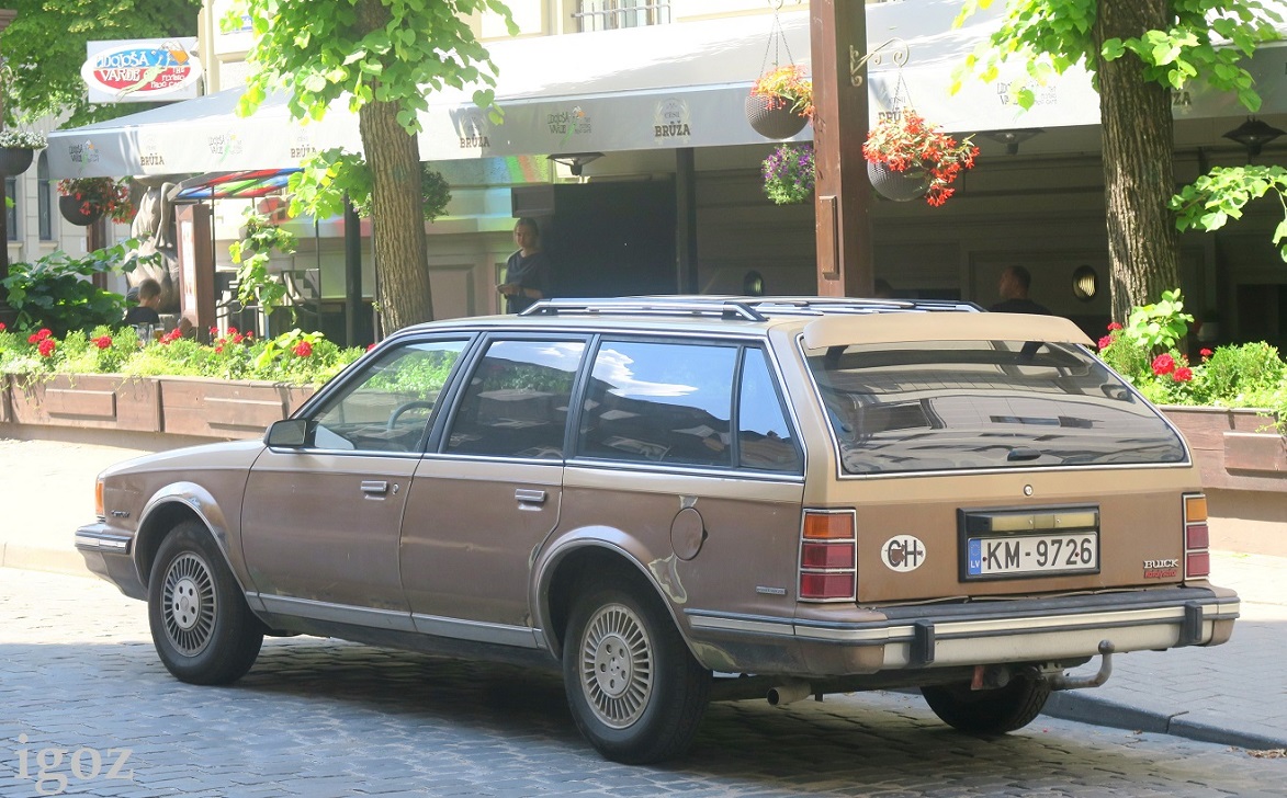 Латвия, № KM-9726 — Buick Century (5G) '82-96