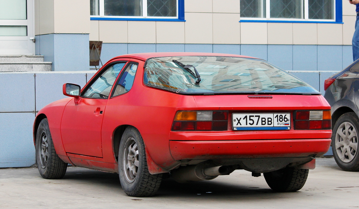 Ханты-Мансийский автоном.округ, № Х 157 ВВ 186 — Porsche 924 '76-88