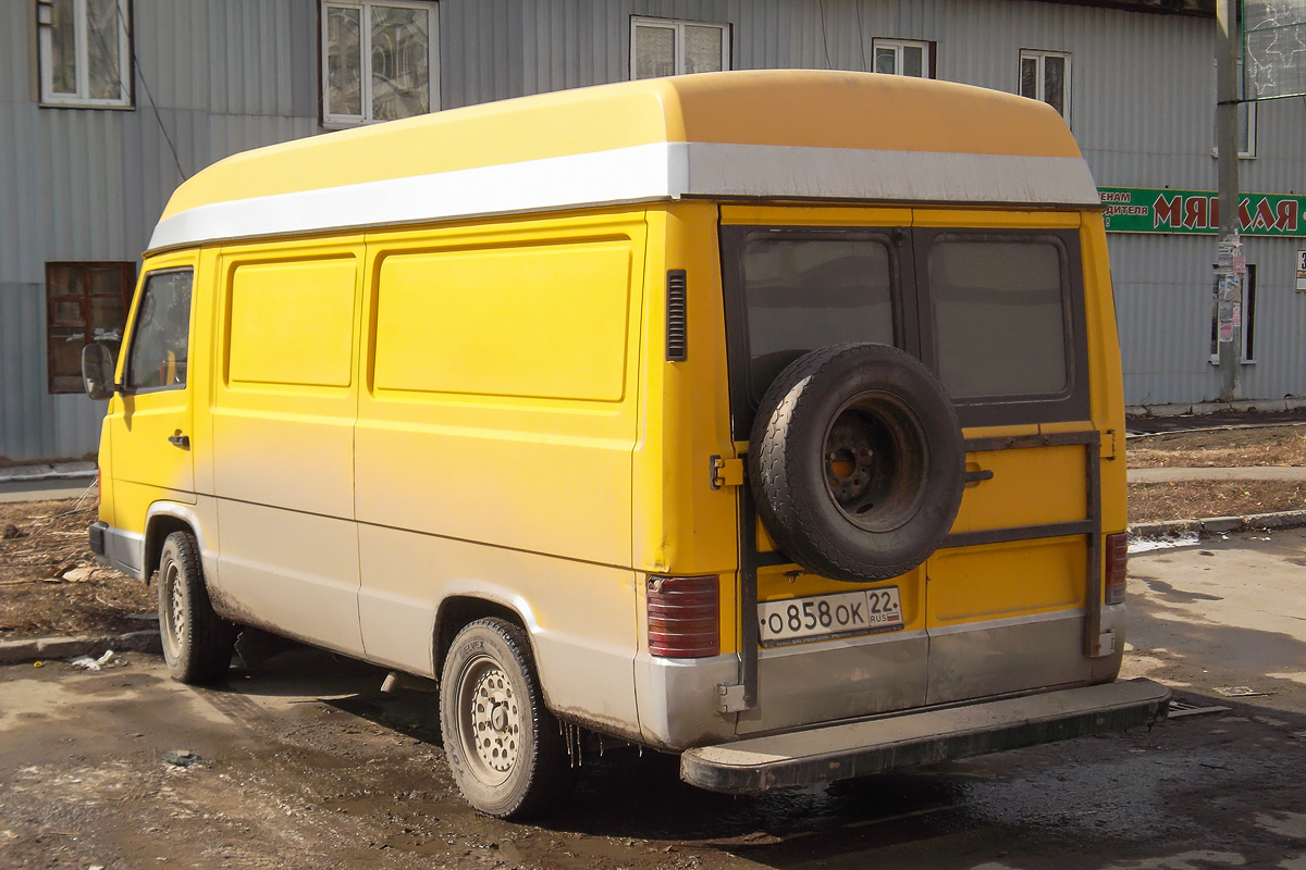 Алтайский край, № О 858 ОК 22 — Mercedes-Benz MB100 '81-96