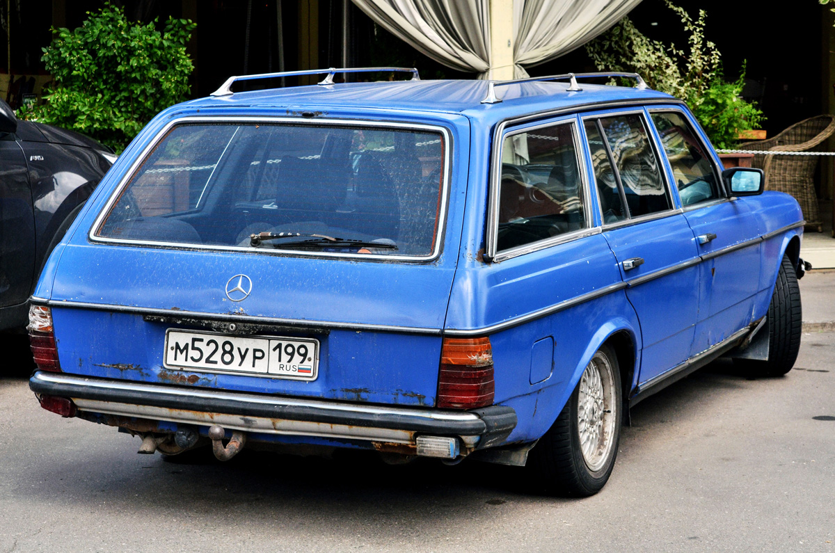 Москва, № М 528 УР 199 — Mercedes-Benz (S123) '78-86