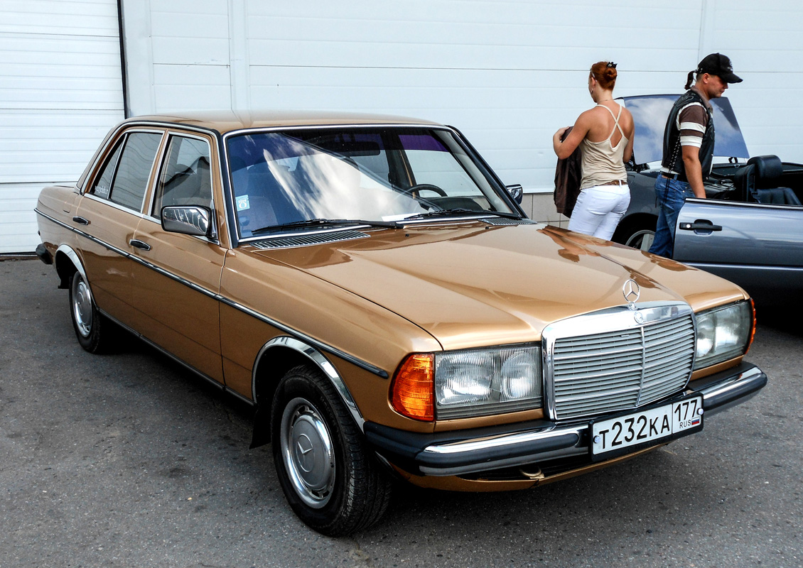 Москва, № Т 232 КА 177 — Mercedes-Benz (W123) '76-86; Москва — Фестиваль "Ретро-Фест" 2012