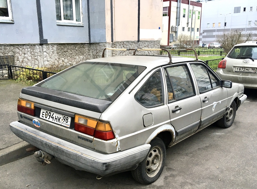 Санкт-Петербург, № Е 094 НК 98 — Volkswagen Passat (B2) '80-88