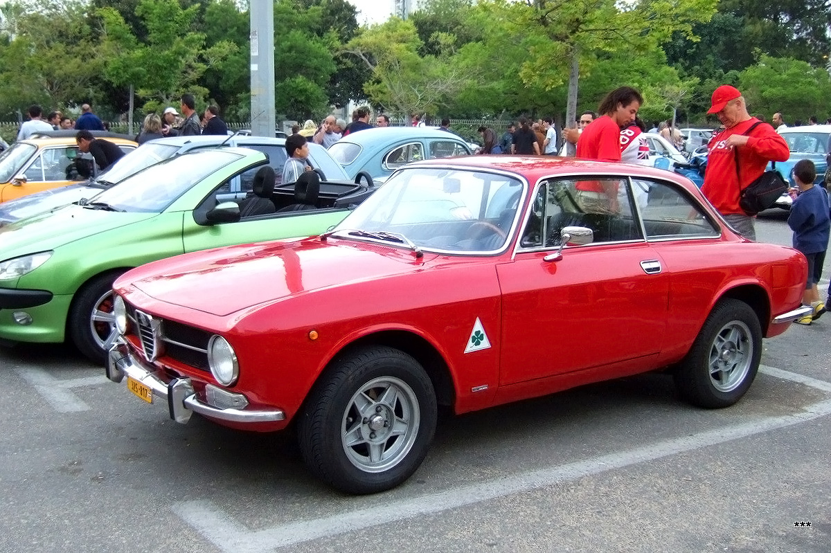 Израиль, № 325-817 — Alfa Romeo Coupés 105/115 (Bertone) '63-77