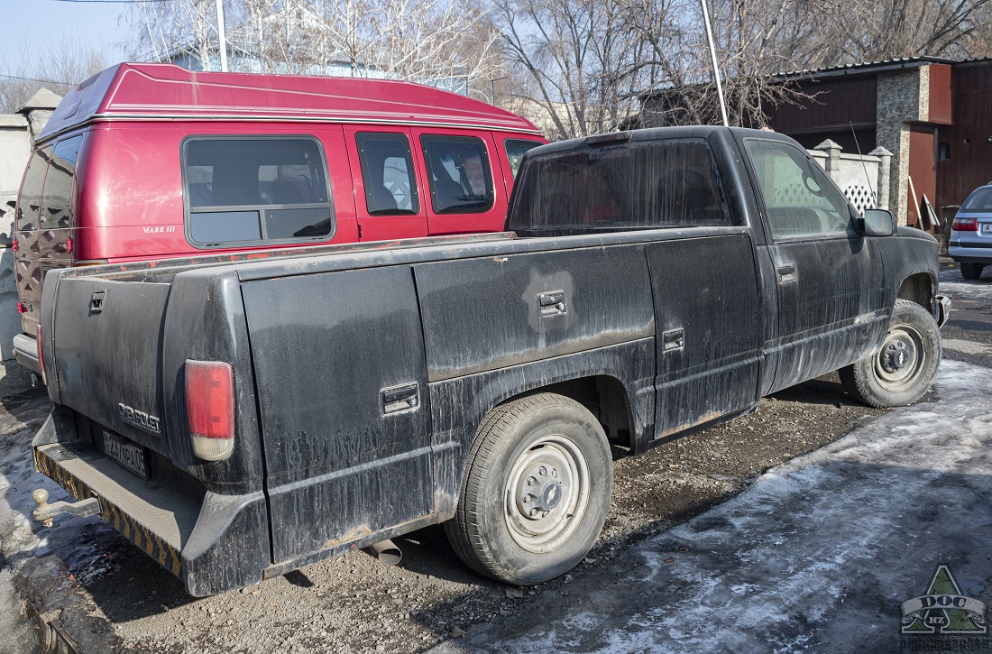 Алматинская область, № 237 NPA 05 — Chevrolet C/K-Series (4G) '88-00