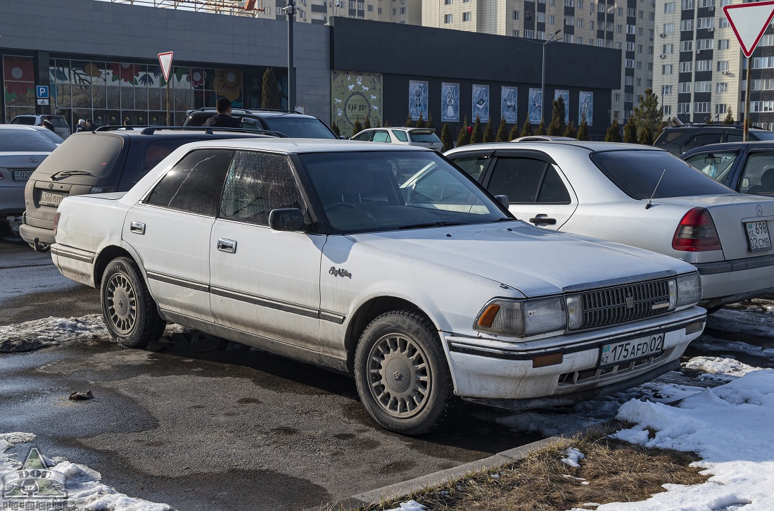 Алматы, № 175 AFD 02 — Toyota Crown (S130) '87-91