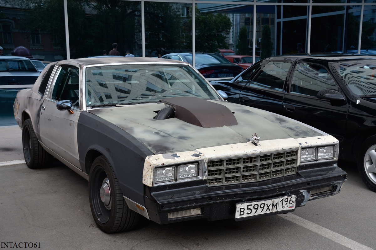 Москва, № В 599 ХМ 196 — Chevrolet Monte Carlo (4G) '81-88