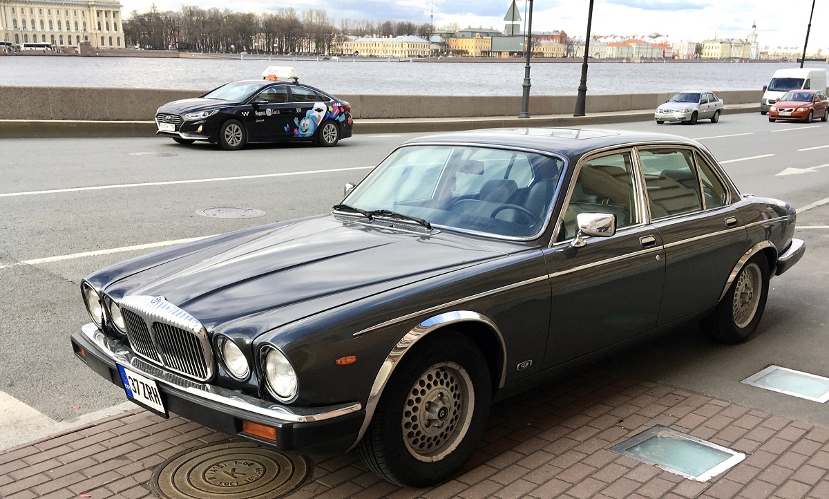 Эстония, № 37 ZRH — Daimler Double Six (Series III) '79-92