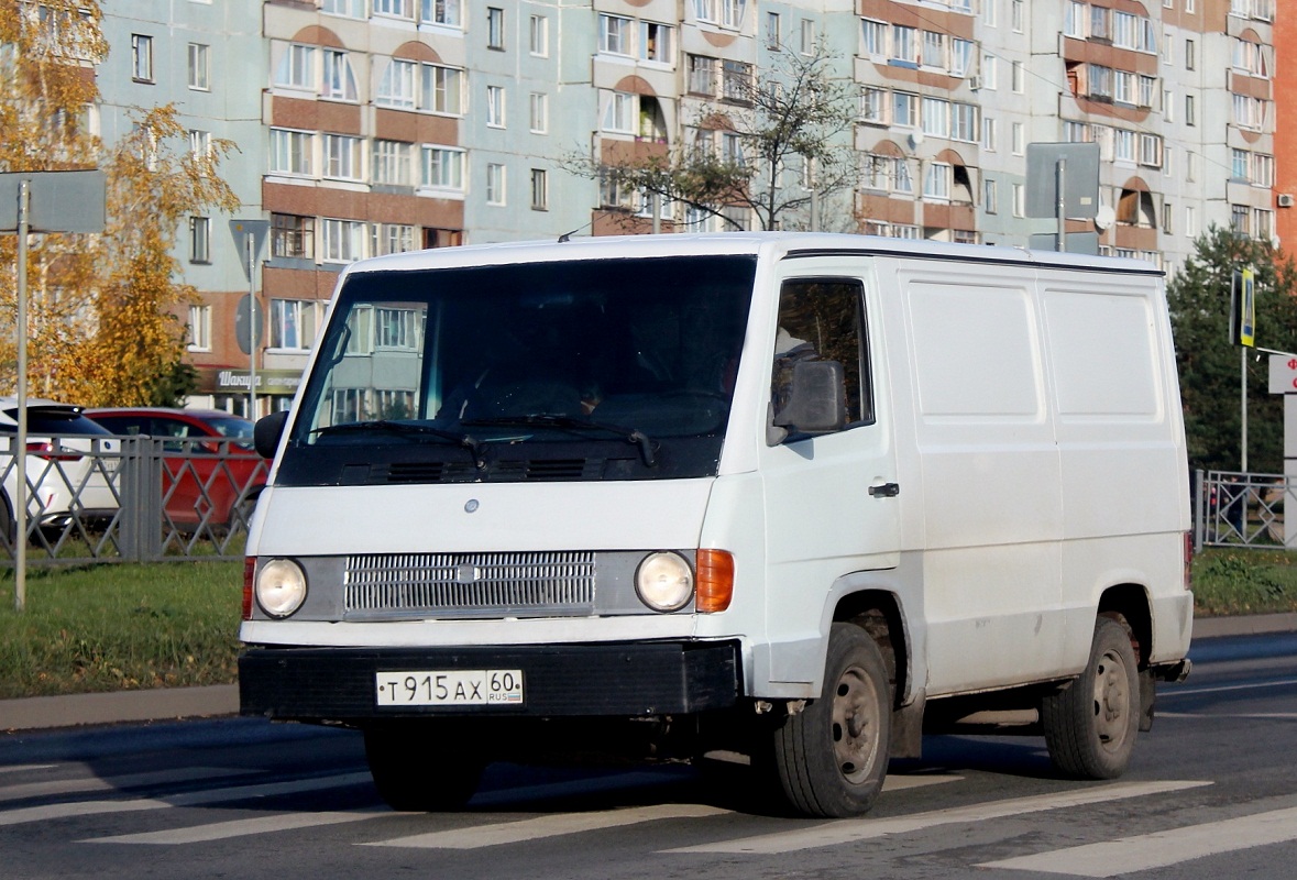Псковская область, № Т 915 АХ 60 — Mercedes-Benz MB100 '81-96