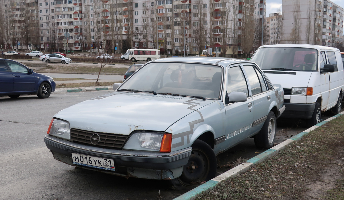 Белгородская область, № М 016 УК 31 — Opel Rekord (E2) '82-86
