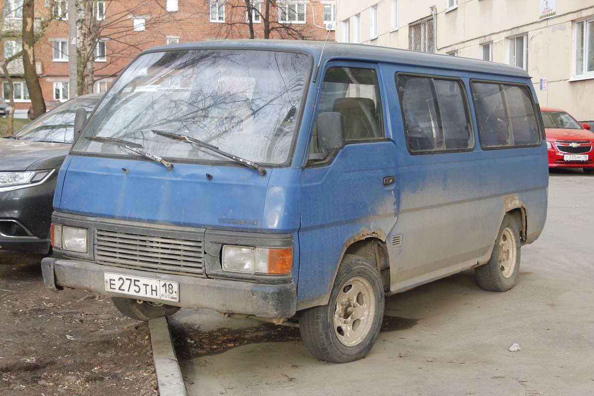 Удмуртия, № Е 275 ТН 18 — Nissan Urvan (E23) '80–86