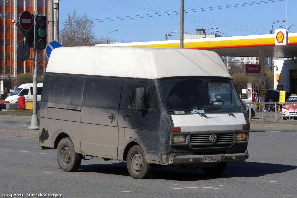 Ленинградская область, № Р 124 ХЕ 47 — Volkswagen LT '75-96