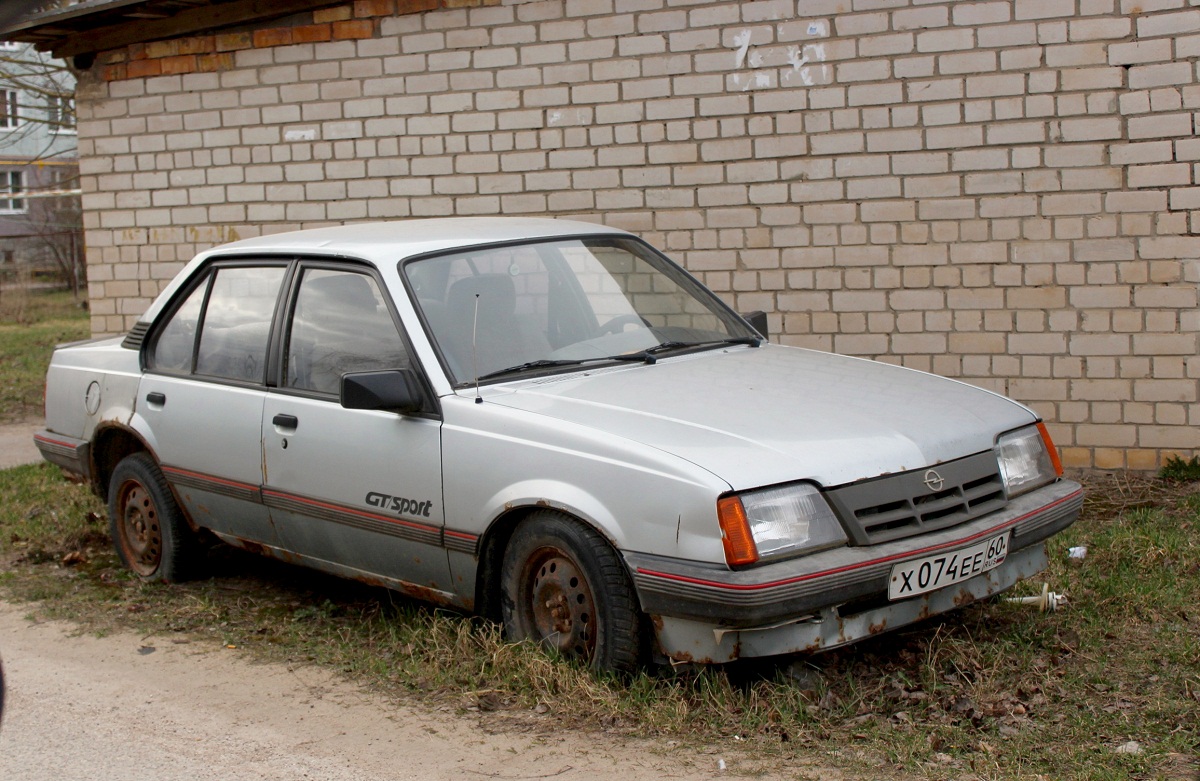 Псковская область, № Х 074 ЕЕ 60 — Opel Ascona (C) '81-88