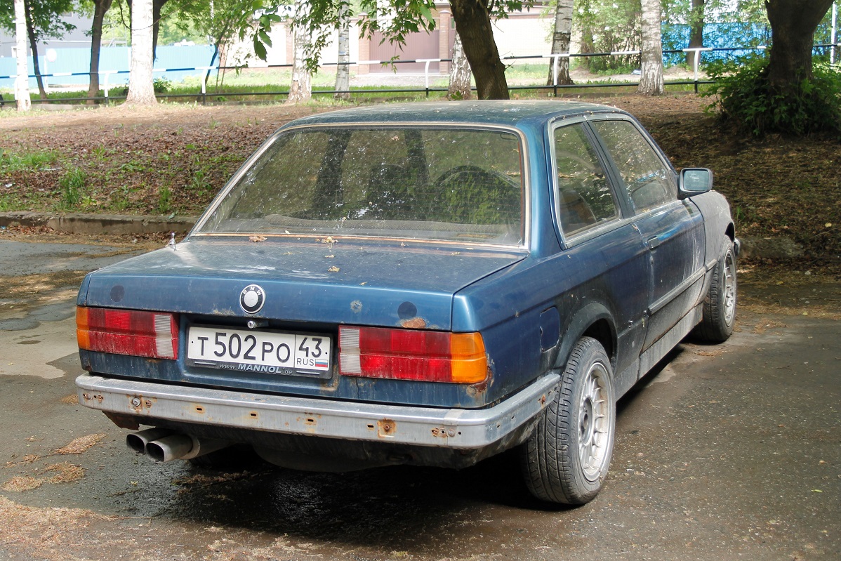 Удмуртия, № Т 502 РО 43 — BMW 3 Series (E30) '82-94