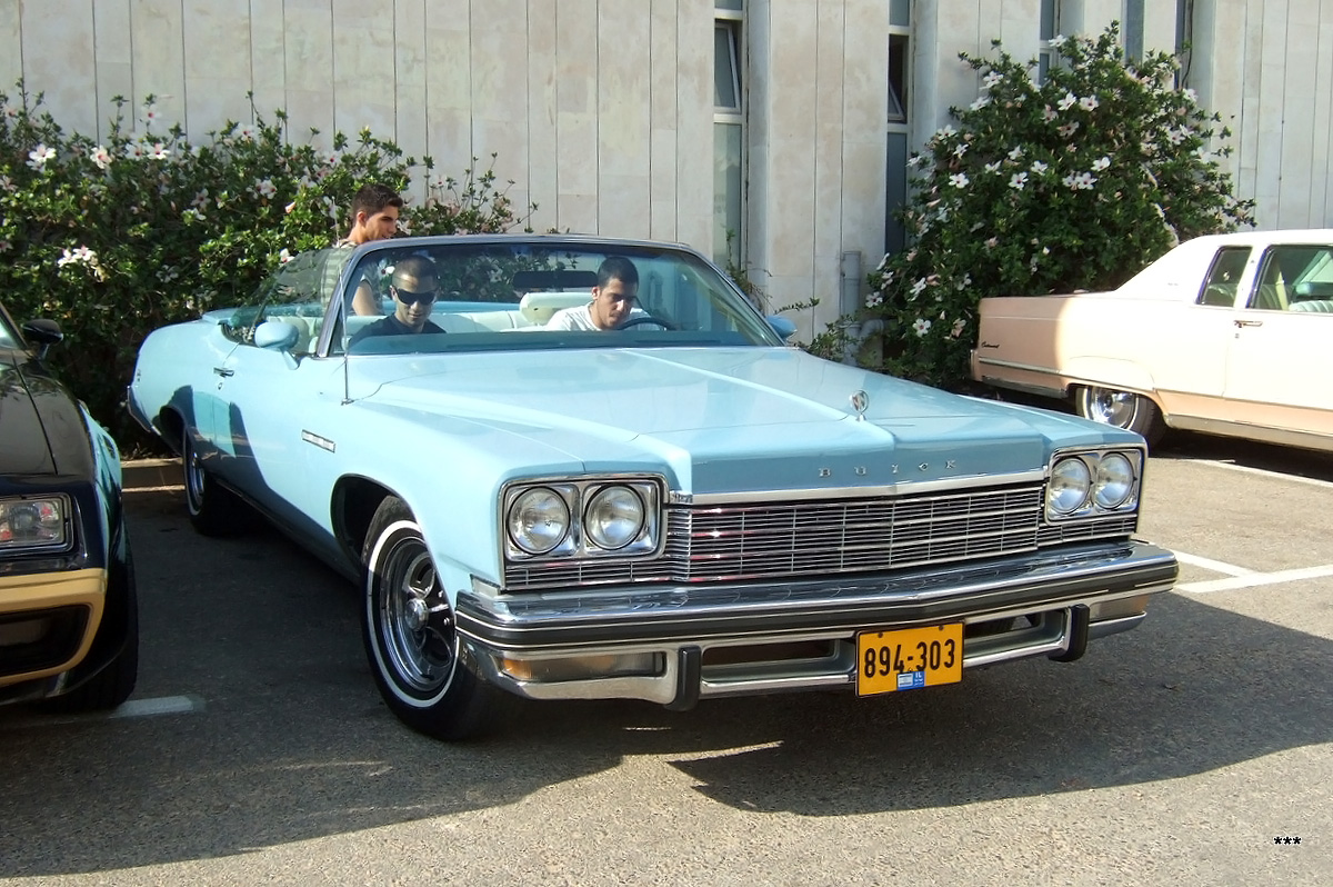 Израиль, № 894-303 — Buick LeSabre (4G) '71-76