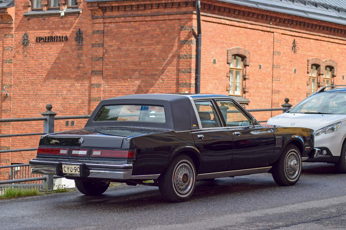 Финляндия, № CYU-90 — Chrysler New Yorker (11G) '82