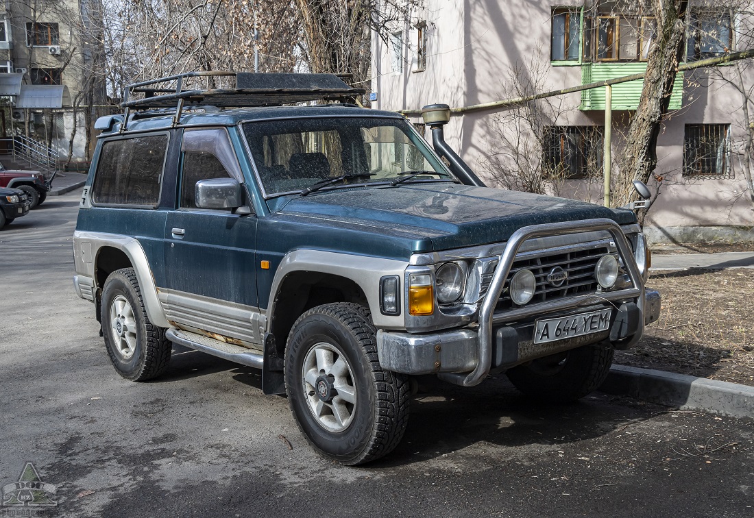Алматы, № A 644 YEM — Nissan Patrol/Safari  (Y60) '87-97