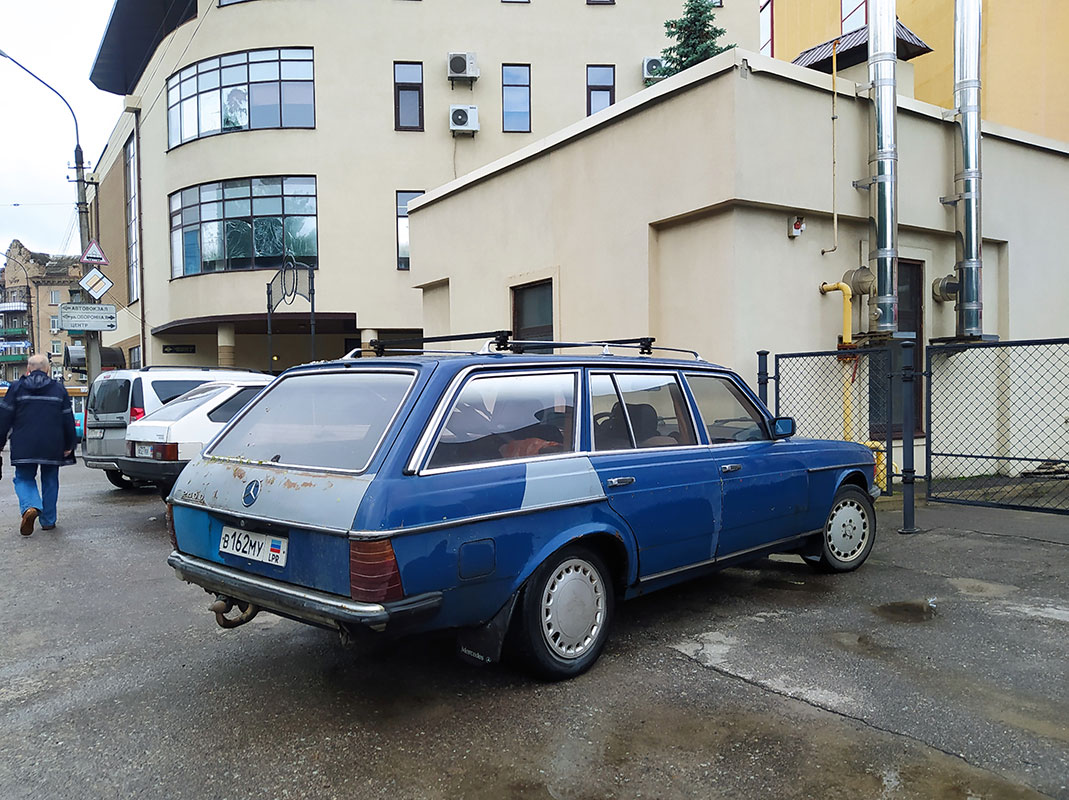 Луганская область, № В 162 МУ — Mercedes-Benz (S123) '78-86