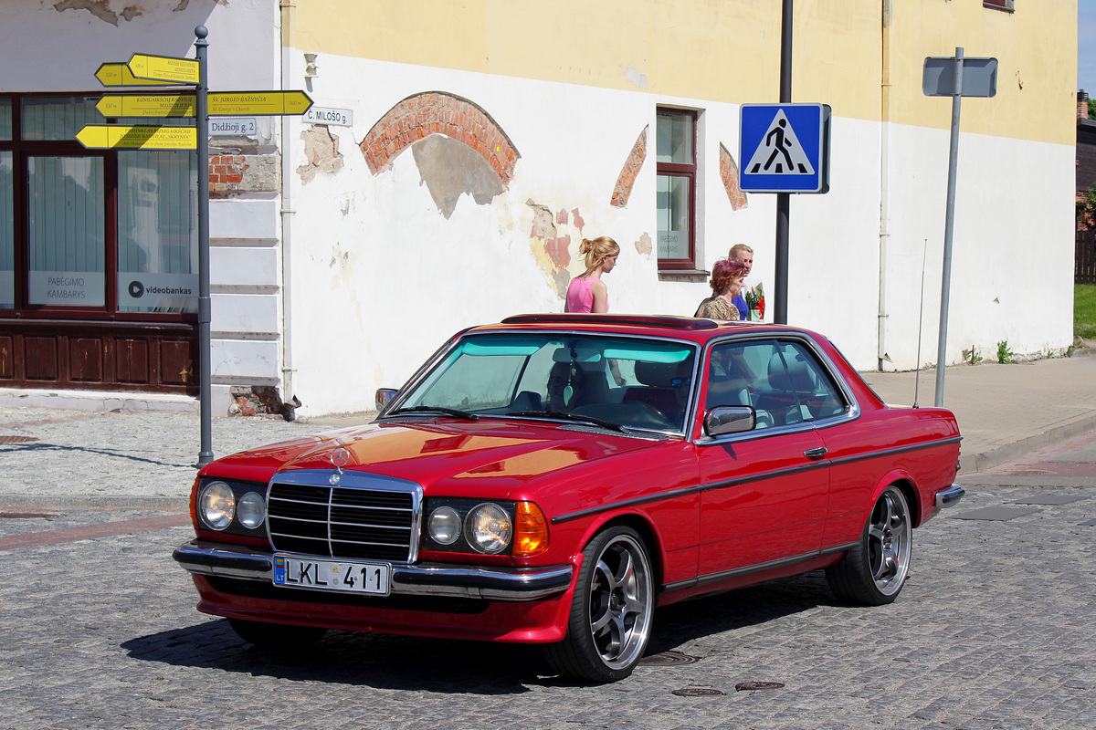 Литва, № LKL 411 — Mercedes-Benz (C123) '77-86
