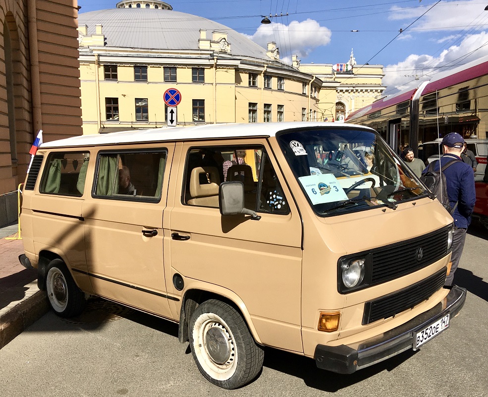 Ленинградская область, № В 352 ОЕ 147 — Volkswagen Typ 2 (Т3) '79-92