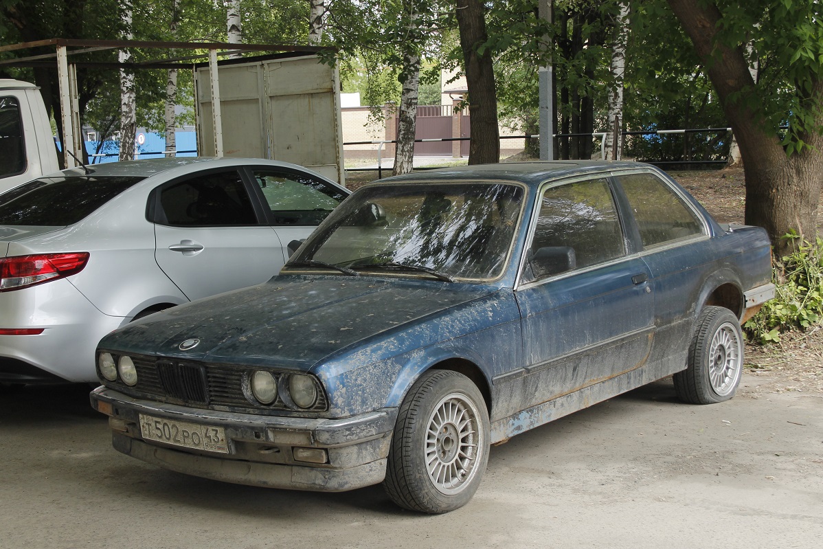 Удмуртия, № Т 502 РО 43 — BMW 3 Series (E30) '82-94