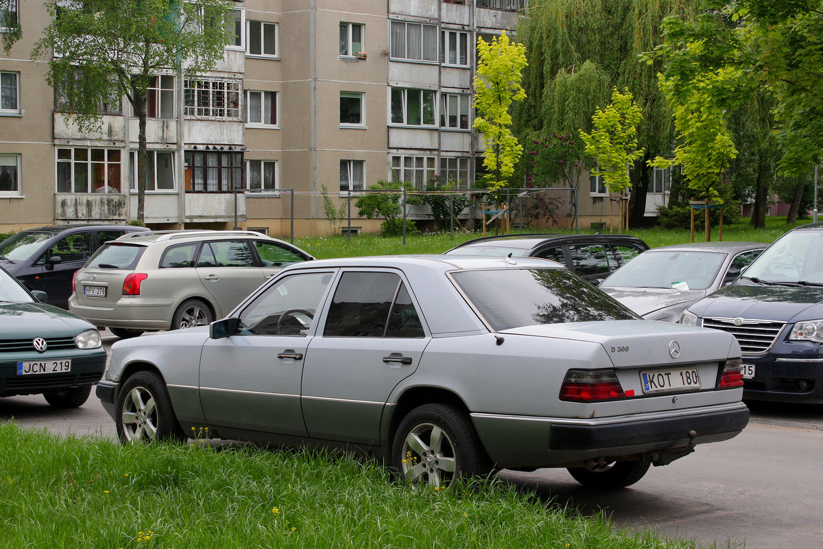 Литва, № KOT 180 — Mercedes-Benz (W124) '84-96