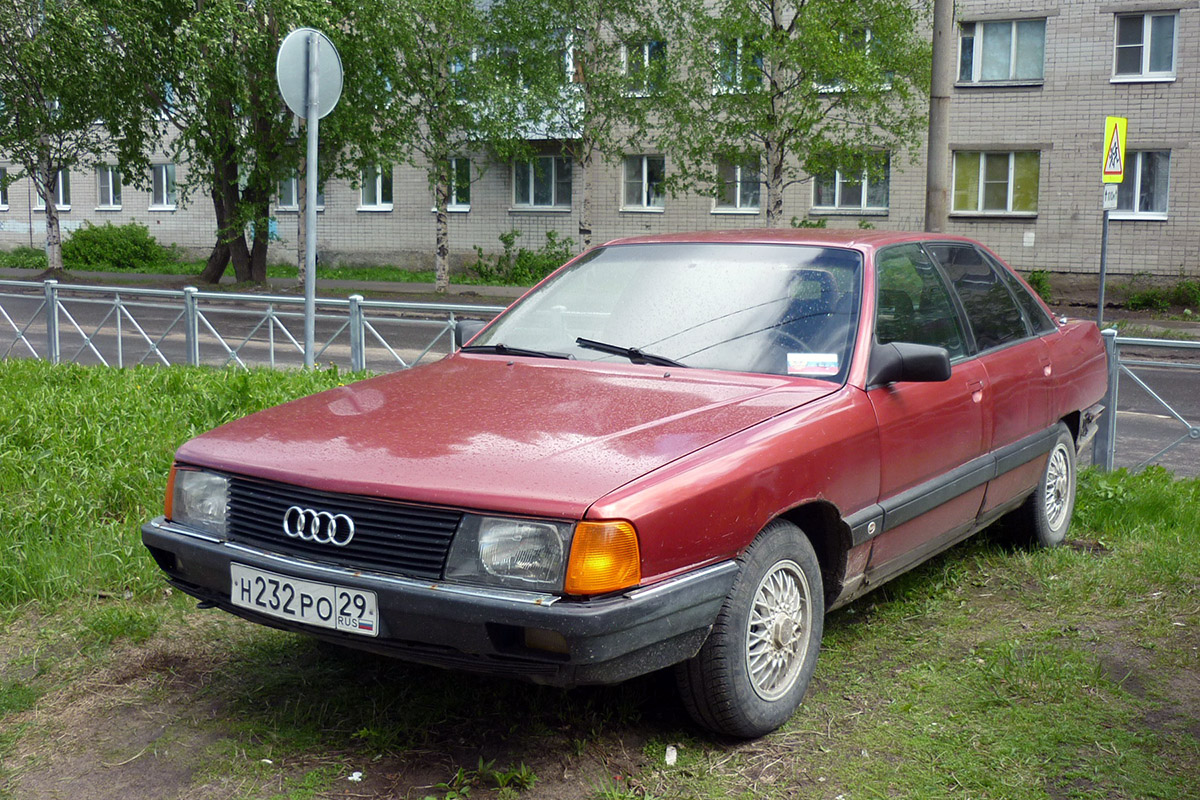 Архангельская область, № Н 232 РО 29 — Audi 100 (C3) '82-91