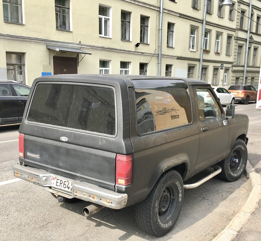 Латвия, № ER-64 — Ford Bronco II '83-90
