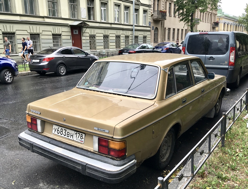 Санкт-Петербург, № У 683 ВН 178 — Volvo 244 GL '79-81
