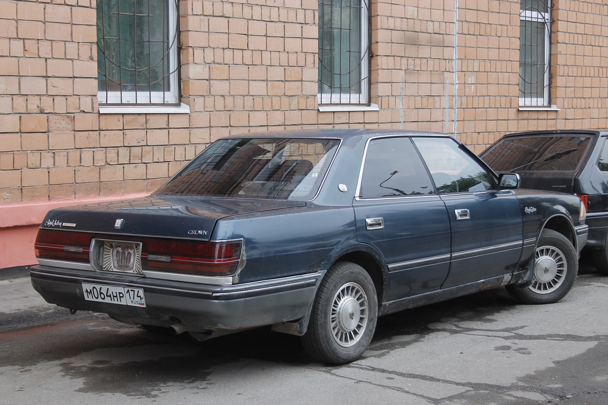 Удмуртия, № М 064 НР 174 — Toyota Crown (S130) '87-91