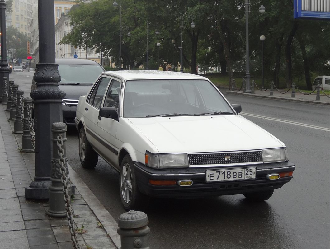 Приморский край, № Е 718 ВВ 25 — Toyota Corolla (E80) '83-87