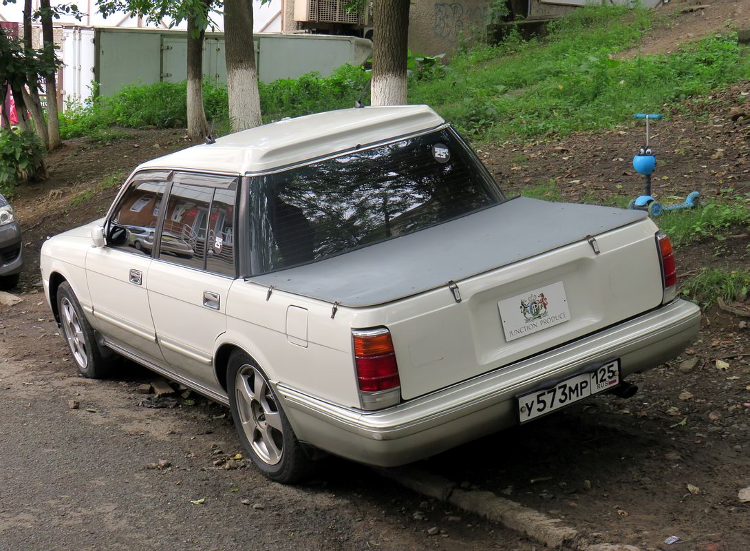 Приморский край, № У 573 МР 125 — Toyota Crown (S130) '87-91